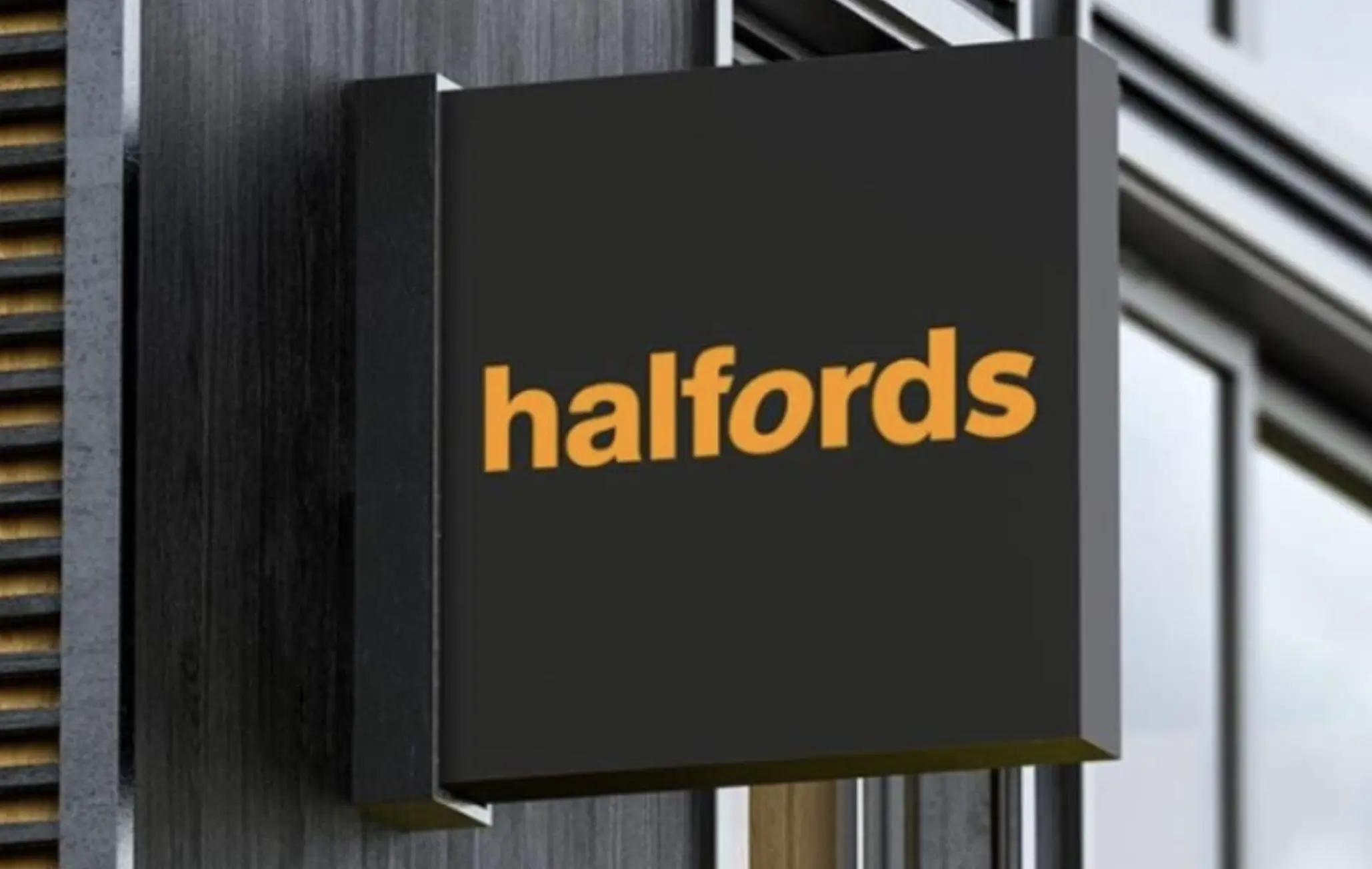 Halfords Apple Wallet